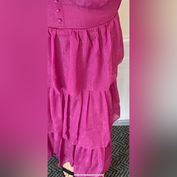 Size Large pink lulu’s Wedding Guest Dress. - Picture 3 of 3